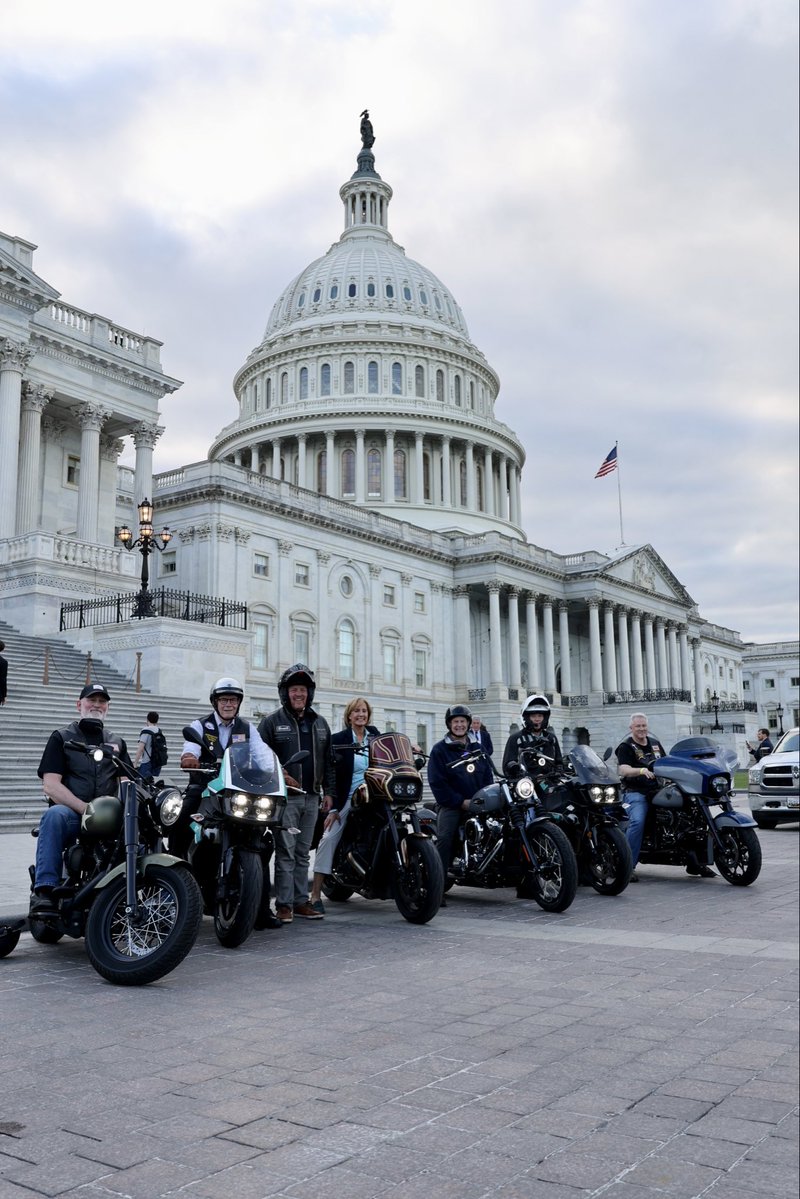 RepBalderson's tweet photo. Ride to Work Day at the U.S. Capitol!

For the third consecutive year, the Congressional Motorcycle Caucus hosted riders to promote motorcycle awareness, encourage safe riding, and celebrate the millions of Americans who belong to the riding community. https://t.co/KGyFnWk4BI