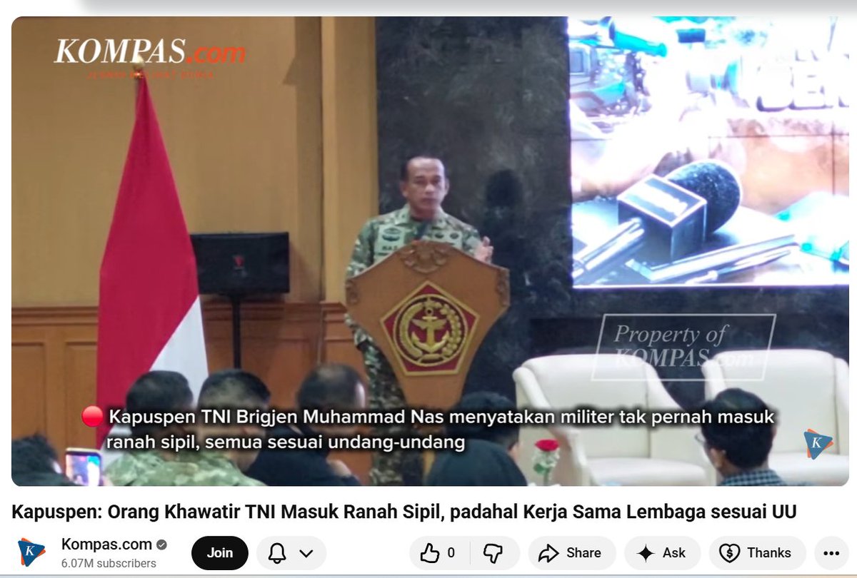 dimarsasongko98's tweet photo. Kapuspen TNI: "Saya yakinkan tidak ada TNI masuk ranah sipil."

Oke. Ayo kita cek bareng

UU TNI No. 3/2025 : disahkan minim partisipasi publik, langsung digugat ke MK , memperluas jabatan sipil yang bisa diisi prajurit aktif. Dari 10 menjadi 14+ kementerian/lembaga.

Belum cukup? 

Prabowo, 10 Agustus 2025, instruksikan 500 Batalyon Infanteri Teritorial Pembangunan , satu per kabupaten , untuk mengurus pertanian, peternakan, perikanan, dan kesehatan.
 TNI AD rekrut 24.000 tamtama baru bukan untuk tempur, tapi untuk mengisi satuan itu.

Mentan Amran, April 2026, di hadapan Panglima TNI: 

"Kami utang budi pada TNI , dari Babinsa sampai Panglima."

Ahli konstitusi di Mahkamah Konstitusi, April 2026: pelibatan tanpa batas ini 

"mengaburkan batas antara struktur pertahanan dengan struktur negara."

Jadi pertanyaannya sederhana:

Kalau TNI tidak sedang masuk ranah sipil , kenapa Kementan sampai merasa "utang budi" pada institusi pertahanan negara?