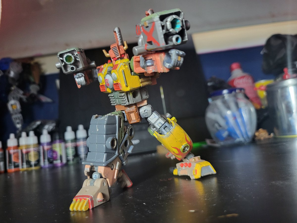 OmegaRedArts1's tweet photo. JUNE-KION VOL 2 CRASHBAR

#transformersreanimated #transformers #transformersriseofthebeasts #transformersmtmte #transformerscustom https://t.co/RxuMhmSkcX