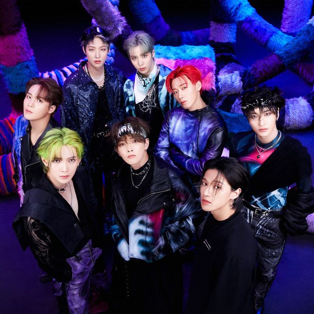 HwaHalaziaa's tweet photo. Close enough, a GRAND welcome back Crazy Form Ateez https://t.co/M7rpn2khIz