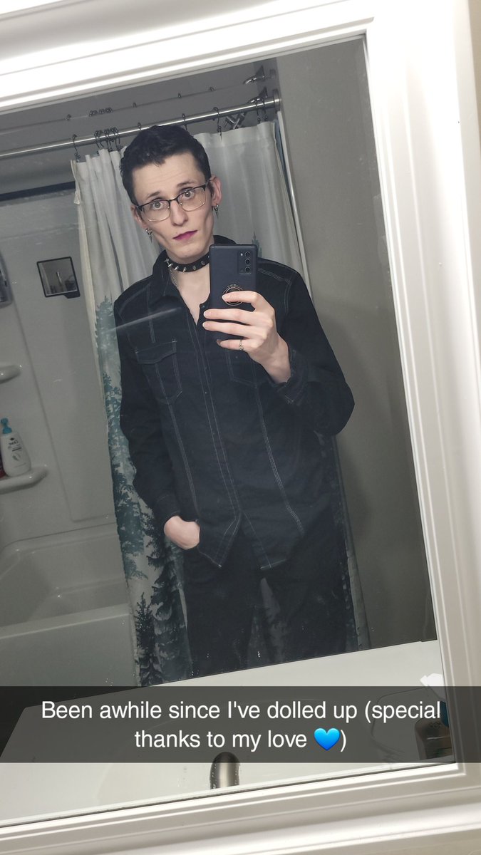 Jyn_Is_Sin's tweet photo. I've been told I give off butch vibes. What do you think? 🥺
#femboy #butch #queer #enby https://t.co/pY8rwmvki2
