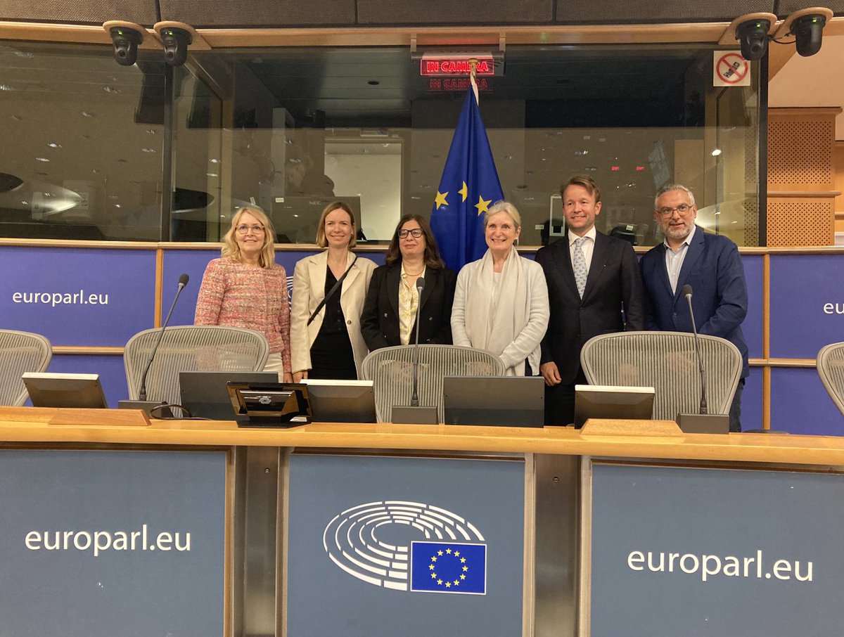 EP_SingleMarket's tweet photo. ✔️ @EP_SingleMarket and @CY2026EU negotiators reached a deal today to simplify &amp; digitalise EU product compliance, in the framework of Omnibus IV package. Parliament's rapporteur for the file was @RLanschot.

Press release 👇
https://t.co/ZCWePJwhcH https://t.co/XYB9VxLnhK