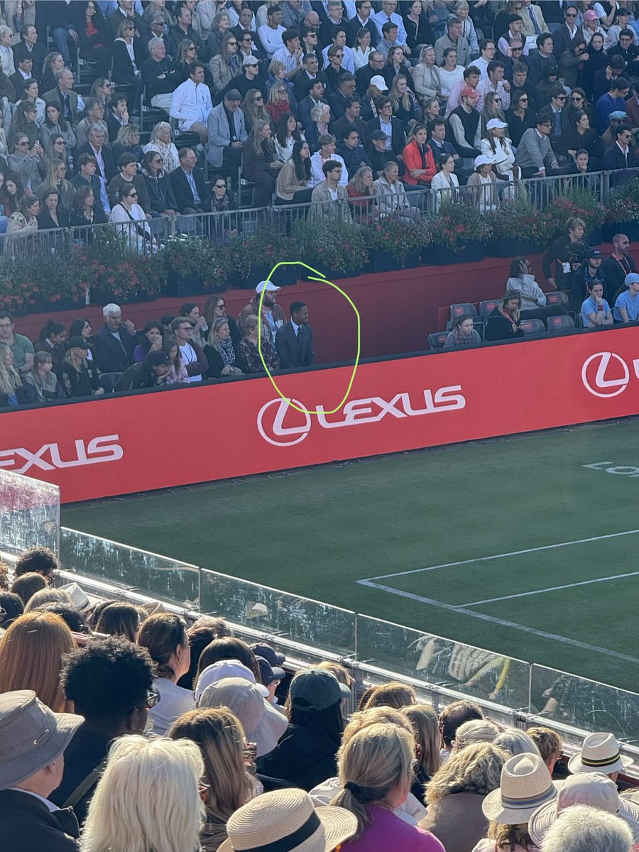 BlackSpinGlobal's tweet photo. Look who’s courtside for Serena Williams’s return at Queen’s… the one and only @chris_eubanks96 aka Everyone’s Favourite Pundit, doing his thing for Tennis Channel. #HSBCChampionships https://t.co/bwrHcaTgoe