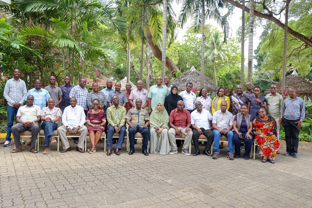 KenyaGovernors's tweet photo. As the FLLoCA Programme enters its final phase, Counties are positioning themselves to sustain and scale locally-led climate action beyond 2026.

Today, the Council of Governors, in partnership with the FLLoCA Programme @climate_ke, convened County Executive Committee Members responsible for Environment, Climate Change, Water and Natural Resources Management to deliberate on the future of climate financing, carbon markets, environmental governance, and preparedness for emerging climate risks.

"Counties must comprehensively document their achievements, lessons learned, best practices and implementation gaps under FLLoCA. These insights will be critical in shaping Phase II of the programme and strengthening county readiness to access future climate financing opportunities," said H.E. Dr. @Gov_Ottichilo Chairperson of the CoG Environment and Climate Change Committee.

There is a clear shared commitment among Counties to strengthen evidence-based planning through GIS Labs and the CoG Open Data Portal, develop bankable climate projects to unlock financing opportunities, enhance county capacity on carbon markets, advance the national tree-growing agenda, and bolster preparedness for anticipated climate shocks. These actions will help position counties to attract greater climate investments and build resilient communities across the country.