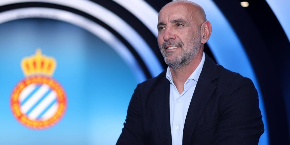 solofichajes123's tweet photo. 🗣️Monchi en @RadioMarca: "He rechazado ofertas 3 ó 4 veces superiores económicamente porque el @RCDEspanyol me ha enamorado"

🗣️"Me he encontrado un club más grande aún de lo que veía desde fuera, con ganas de crecer y recuperar cosas bonitas. Con una afición muy fiel, con buenas instalaciones que quiere mirar hacia arriba"

🗣️"No quiero construir un proyecto que sea algo pasajero y toque el éxito de manera esporádica"

🗣️"En este mercado de fichajes busco más velocidad, más físico y más juego aéreo"