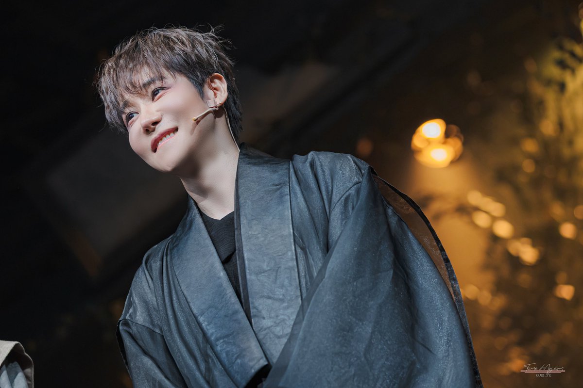 kkare_pic's tweet photo. [260609]
:: #어둑시니 :: 첫공 무대인사

:: #강찬 배우님 :: 어둑시니 役 https://t.co/gvIIz06l0K