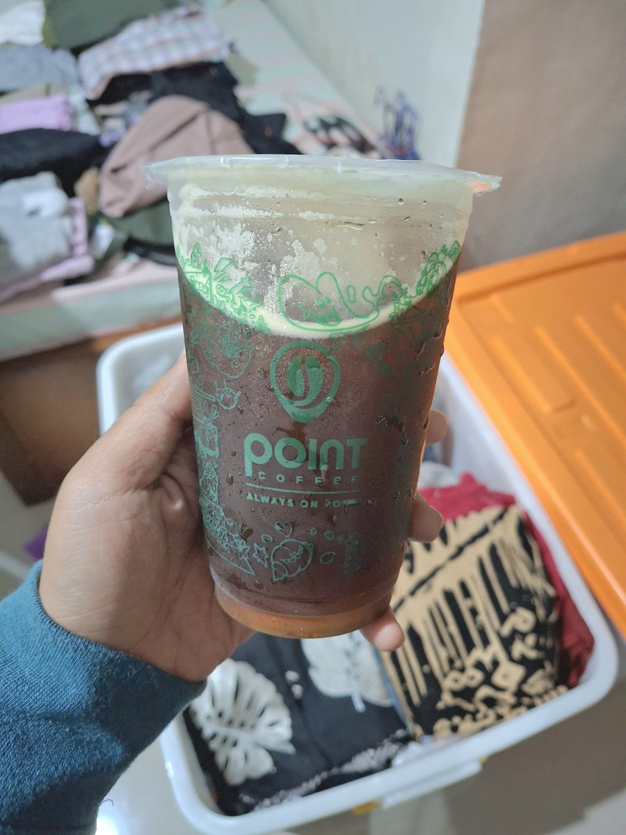 jeonginnie's tweet photo. apa hukumnya nge-shaken-blackpeach jam segini kaks https://t.co/jjPIgBHGLQ
