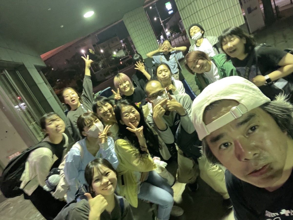 sawasuZu2525's tweet photo. セイコさん合流の筋肉少女26！！
疑問点は稽古場か飲み会で解消！ https://t.co/9ZhUwif71G