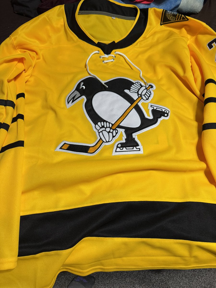 LP1822's tweet photo. Kovalev all the way @penguins https://t.co/FStGQVuaLo