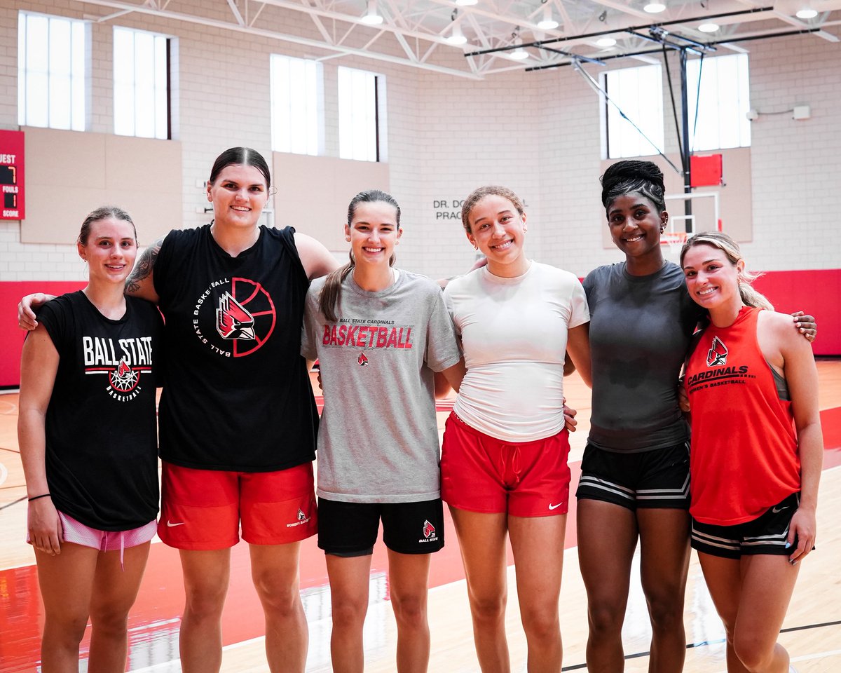 BallStateWBB's tweet photo. *6/11 members of the squad* https://t.co/NshHZTDCDy