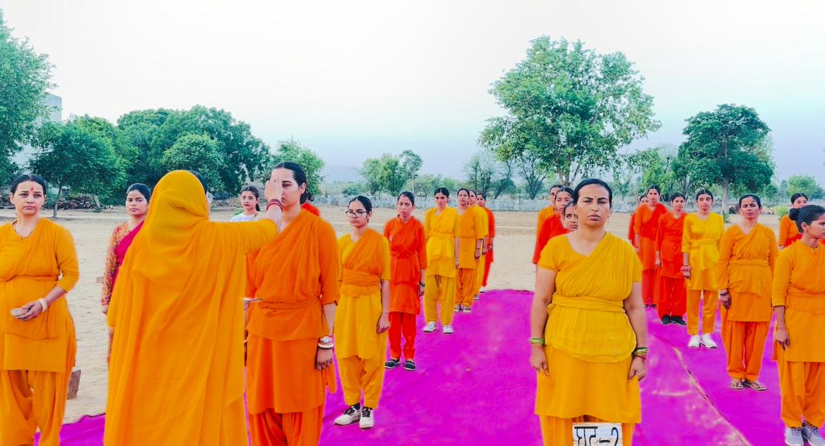 shri_kys's tweet photo. नाथावतपुरा (सीकर) में सात दिवसीय मातृशक्ति प्रशिक्षण शिविर सम्पन्न 

सीकर के नाथावतपुरा में स्थित दुर्गा महिला विकास संस्थान में आयोजित श्री क्षत्रिय युवक संघ के सात दिवसीय मातृशक्ति माध्यमिक प्रशिक्षण शिविर का समापन आज 09 जून को हुआ। 1/2 https://t.co/FxQ9jVzzq3