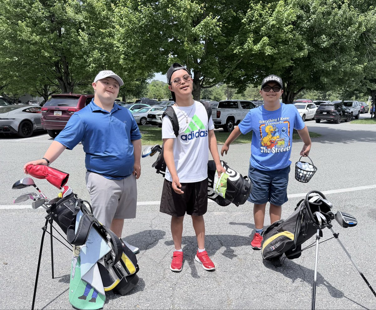 sokidssoar's tweet photo. Another great year with @theeapenopen @eapenopen @ajideapen ⛳️ thank you again to all the wonderful donors and golfers that helped fundraise for both @sokidssoar and @bloodcancerunited 🙏 thanks to our board members @jayches88 and Kristin for attending! https://t.co/eeXbc4nFdL