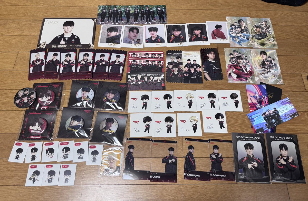 Goods2_1041230's tweet photo. T1 티원 포토카드 hle 한화생명 포토카드 양도

핀버튼 1.5
엽서 1.0
티켓 1.0
띠부 0.5
폴라 1.0

포카 티원 한생 LCK 제우스 최우제 이상혁 페이커 구마유시 오너 문현준 케리아 제오페구케 포카 월즈 포카 티원존 투명포카 사진전 엽서 멤버십 레드불 청두 띠부씰 티캎

https://t.co/5cFEw7Z6tw https://t.co/hufmXOgIiP