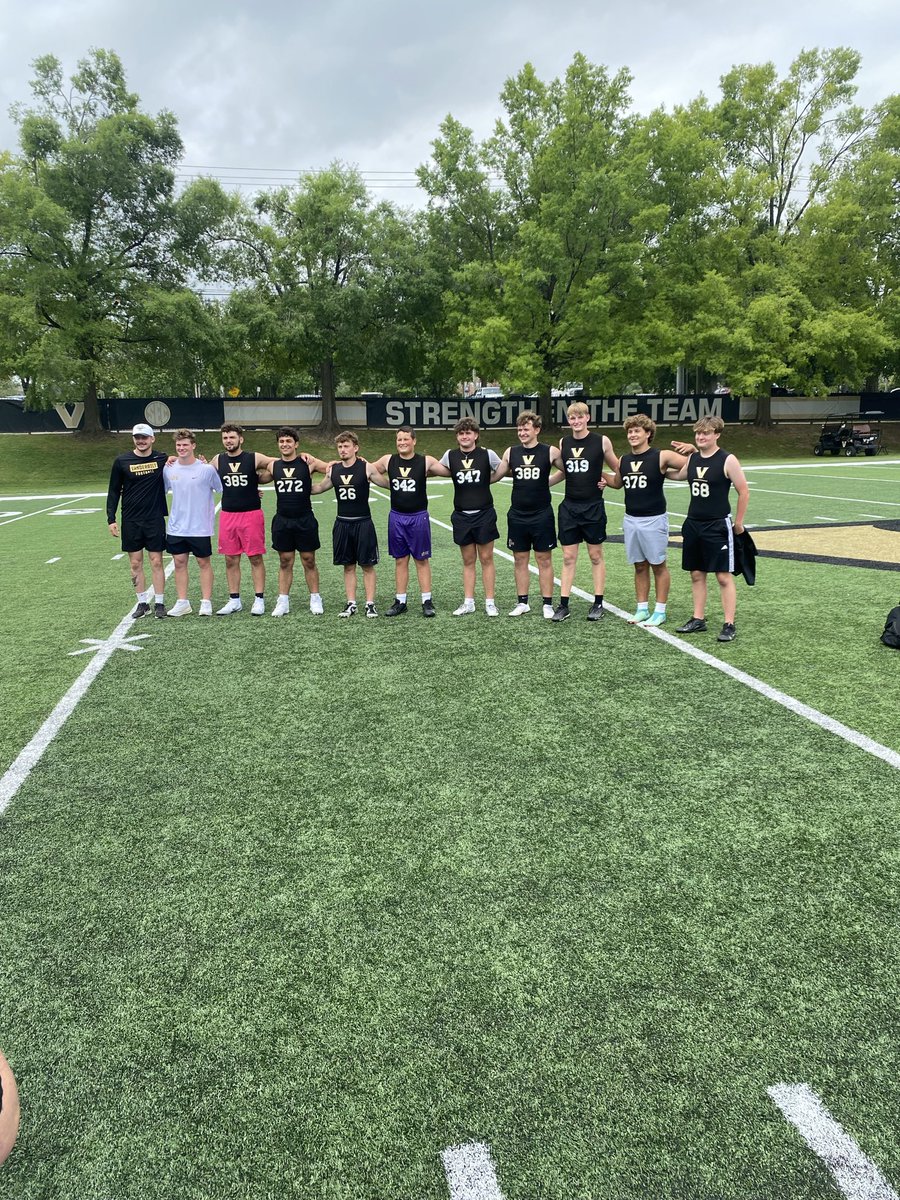 jackson_brasel's tweet photo. Had a great time working out with @VandyFootball and be invited against some of the top guys in the class at Thank you to @CoachGallantST for the multiple calls, emails, and messages inviting me out to compete over the last couple of months. Amazing experience!
@VandyFBRecruits @coachj_lepak @TopPreps @SunilSportsNews @FBRecruitAide @Longsnapper247 @bench424nmore