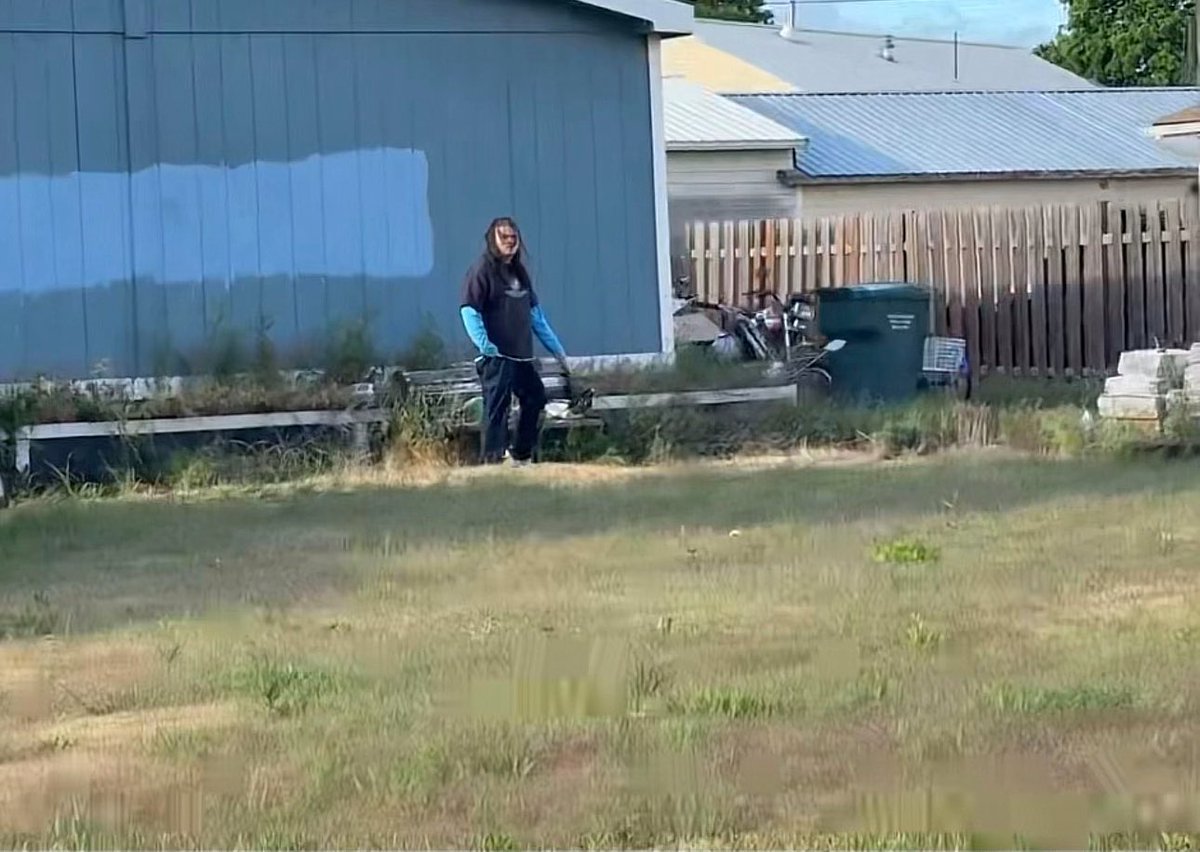 bucketoffilth's tweet photo. another bigfoot sighting of the chome, you really have to wonder what he's doing in this photo.

is he filming a tiktok? mowing the lawn? also peep the mismatch color painted on the wall lol, i still have a gut feeling he wrote that shit. https://t.co/SSDRINSeDk