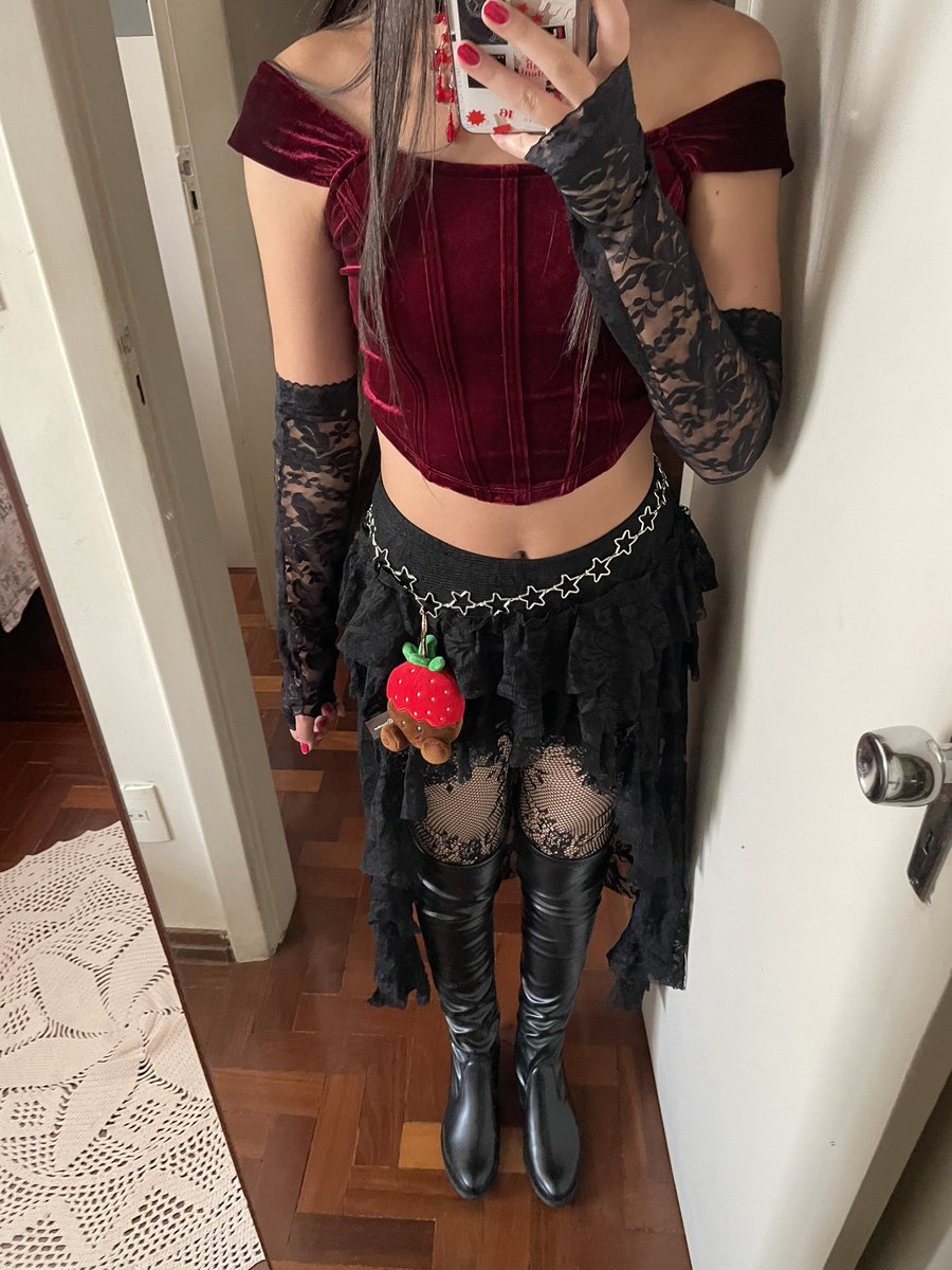 nuggetsunoo's tweet photo. Look para me convidarem pro send off 

#enhypen #bloodsaga https://t.co/Z9YEIlxTNA
