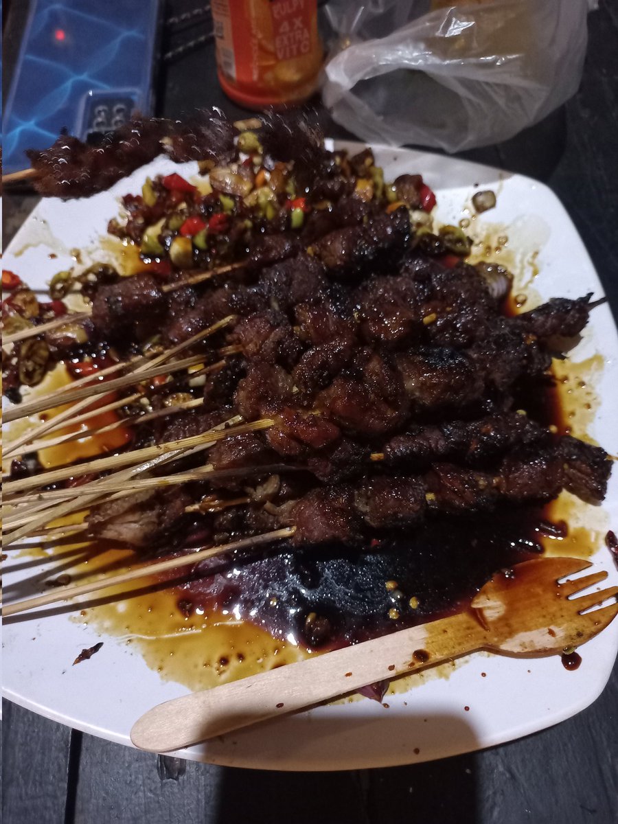 Alienisme666's tweet photo. Malam party, sore sporty. https://t.co/45wvZFoy5q