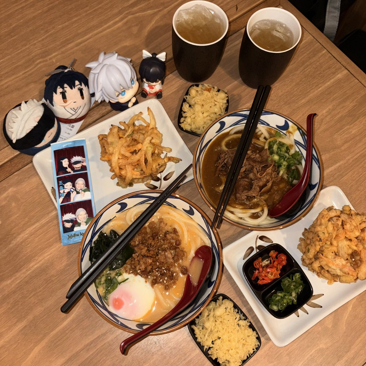 derangedblues's tweet photo. it's like watching THE picasso working...
omg... the MYTH, the LEGEND, the QEA, PRESIDEN GOJOHIME. makasyiiiiii udah digambarin gojohime special for me. 🥺🥰 https://t.co/8ikspa0ZZB