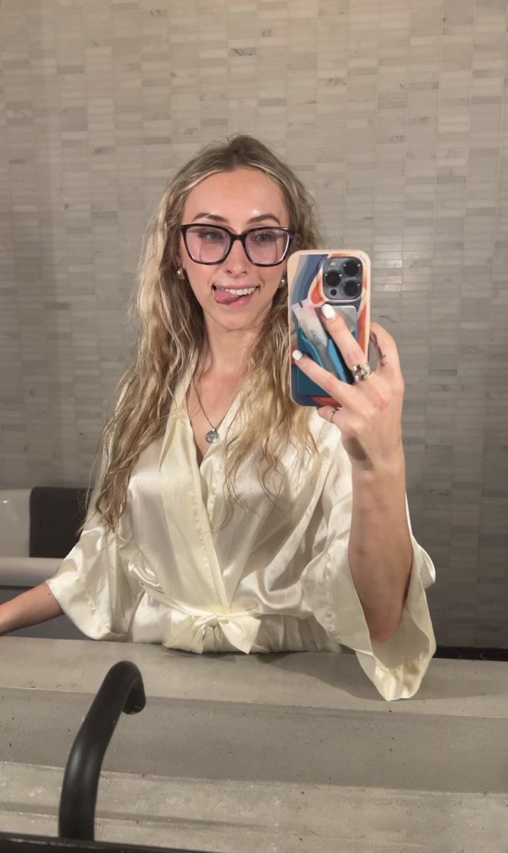 vdanielle31 tweet picture