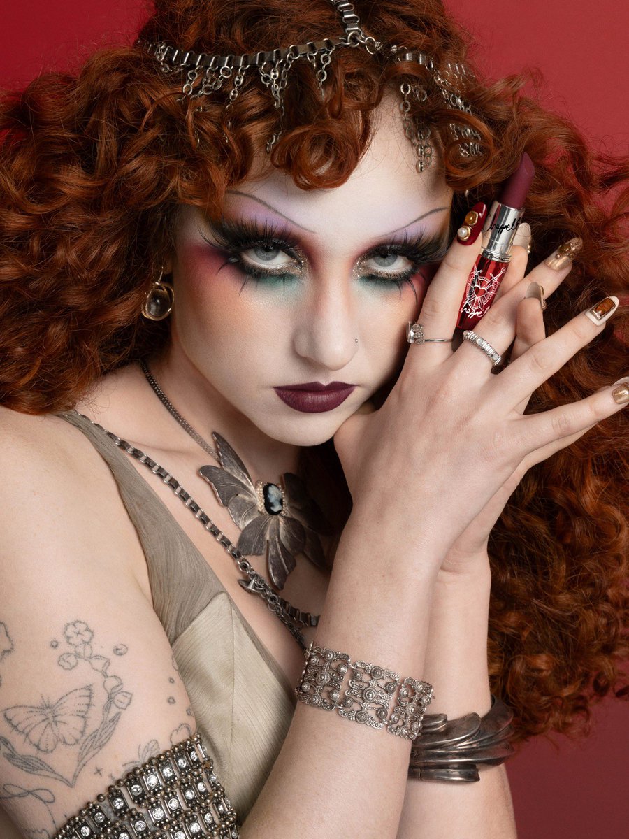 ChappellRoanPL's tweet photo. Chappell Roan dla MAC Cosmetics Viva Glam! https://t.co/GsiU4MlyHs