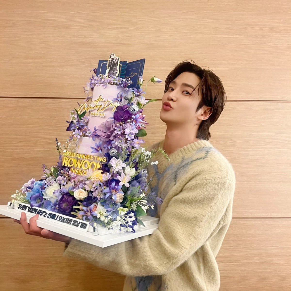 Until_Blooming's tweet photo. 260610

전역 2027.04.26

석우 전역까지 D-320 💛🎵🎶

#김석우 #로운 #Rowoon #ロウン https://t.co/jlJ7UPm19a