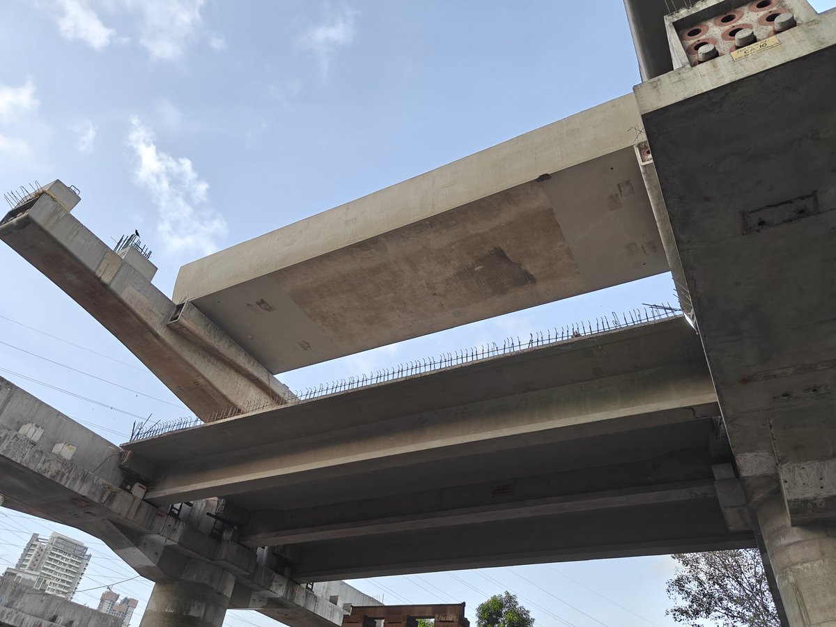 prathmkushwaha's tweet photo. New U-Girder launched between G5-G6 at Shangrila Metro Station last night. https://t.co/7lSPnX5npv