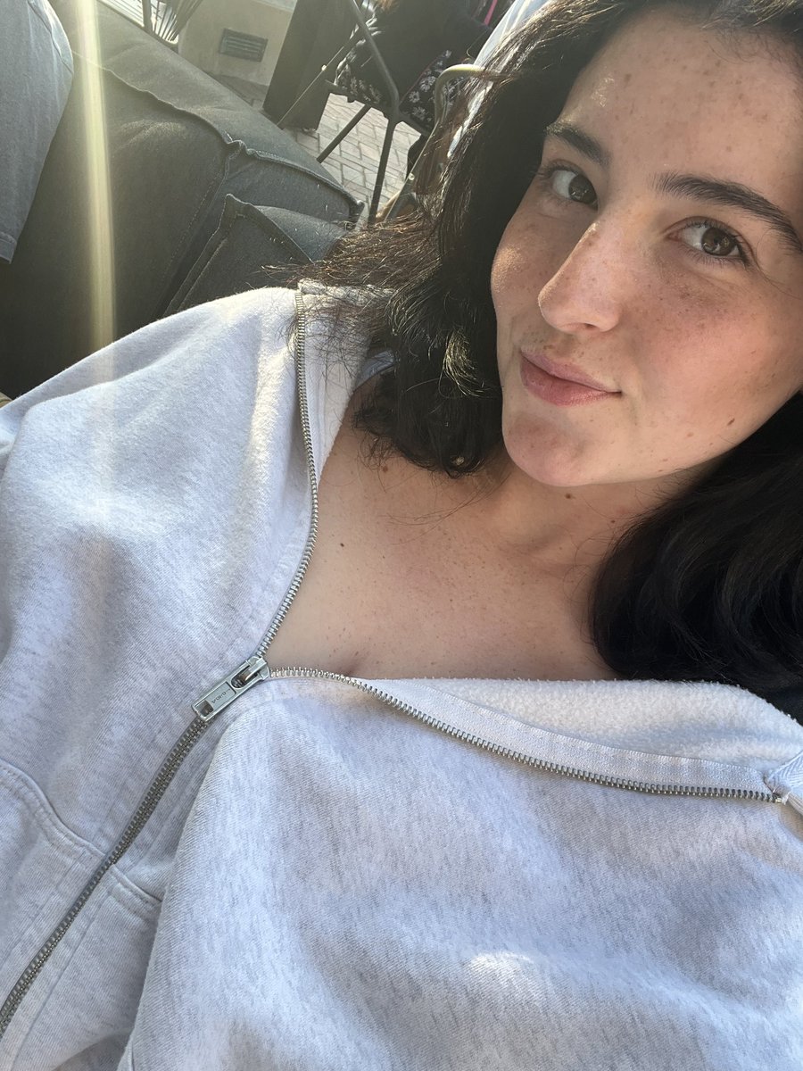 princesscoco102's tweet photo. Morning losers https://t.co/vsdLvGfTyF
