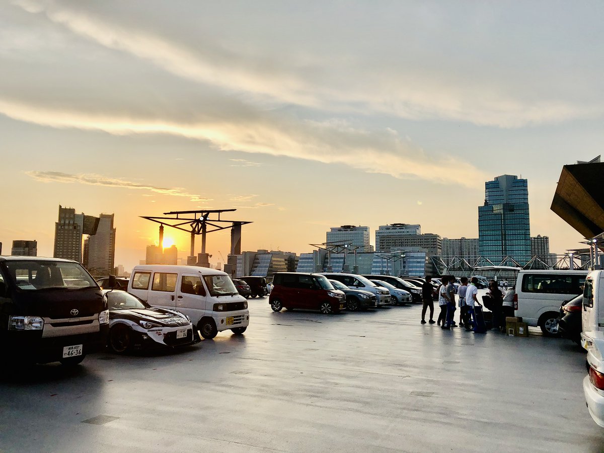 36lid's tweet photo. コミケ個人的には前日搬入時間帯のサークル一時駐車場を復活してほしい......。
ビッグサイト内に車で乗りつけれるからかなり便利だったんだよなぁ https://t.co/j06zcLF0yF