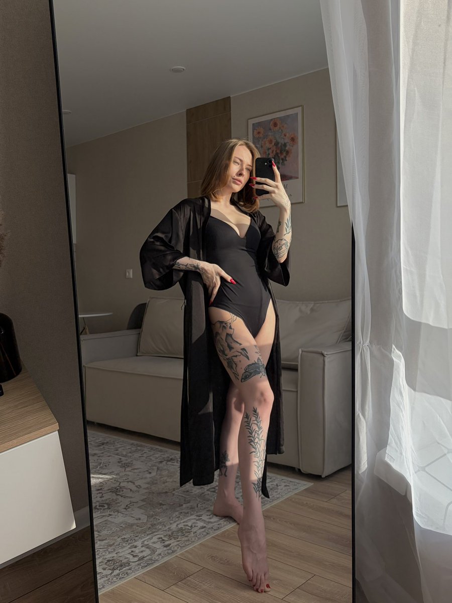 adelefoster0's tweet photo. Woman from your dreams 

time for you to worship https://t.co/XghMXEhsOG