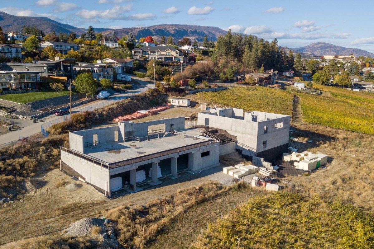 SupersRecInc's tweet photo. Minglian sells a Winery as it facing receivership on its Broadway project.

West Kelowna's Terralux winery sold for $3.2 million https://t.co/Gym5DaqPwg https://t.co/bTIhtehXXi