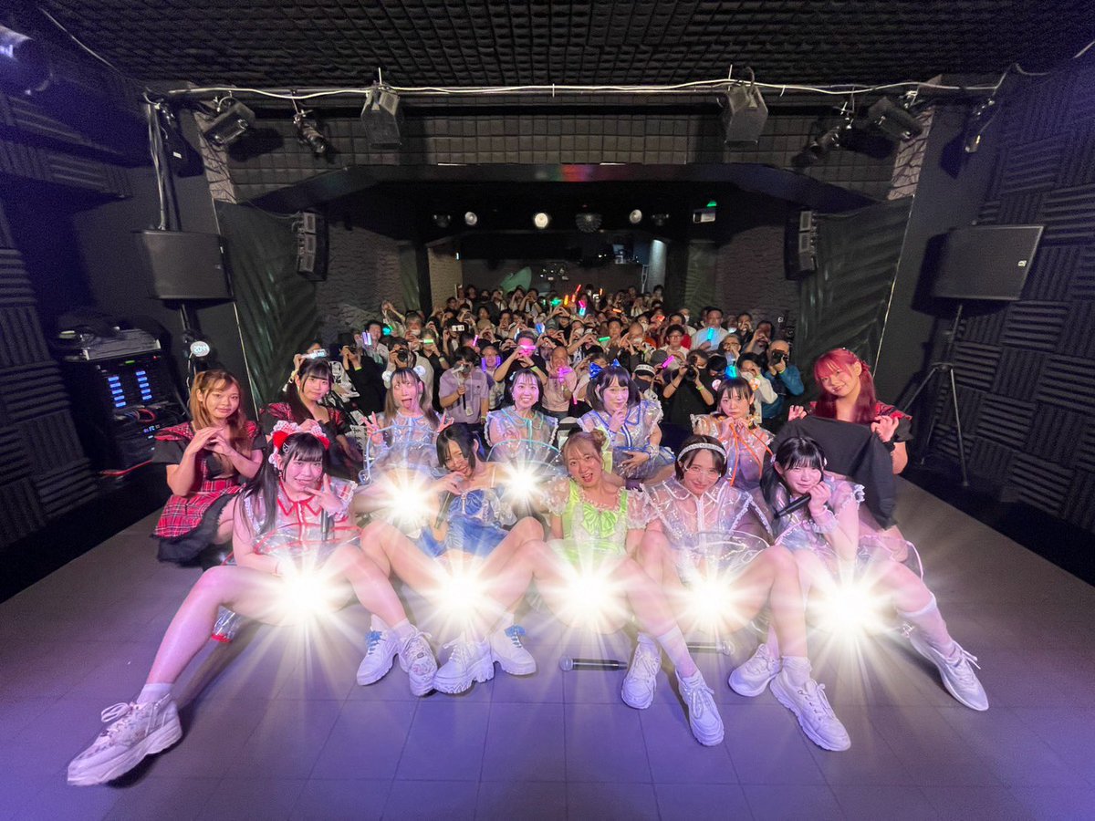 dgz69's tweet photo. Яе*pa!R ×道玄坂69ツーマン〇LIVE

🎉超満員御礼🎉

そして…
💖玉パン最高💖

一夜限りのスペシャルユニットも、みんなの声援のおかげで最高の盛り上がりでした❗️❗️❤️‍🔥

#道玄坂69 #玉パン最高 https://t.co/EVxy24llyT
