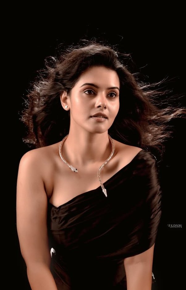 geetha0107's tweet photo. Good night all https://t.co/oDJXW8t3pH