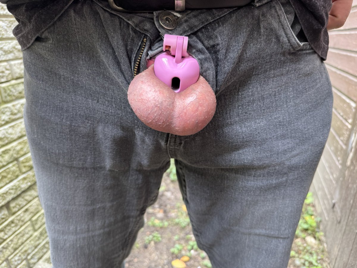 CG76_Ge's tweet photo. @GayChastityRPs Outdoor cage check https://t.co/bbVQVFVRTh
