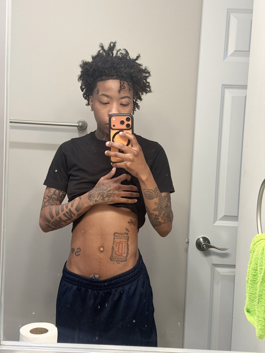 Pl4yboyMansion's tweet photo. https://t.co/2qVuEYLh95
