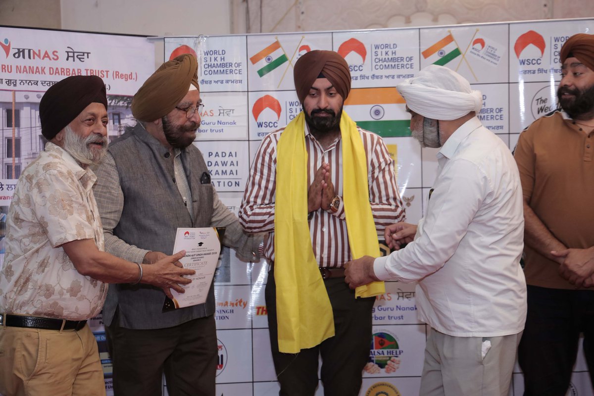 Official_WSCC's tweet photo. Rao Charan Singh of ROSA Herbal graced and blessed the event with his presence. Demonstrating his commitment to education and excellence, he generously sponsored prizes for the meritorious students and dedicated teachers who were honoured for their outstanding achievements. https://t.co/T6LUroREkU