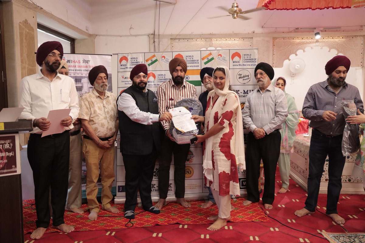 Official_WSCC's tweet photo. Rao Charan Singh of ROSA Herbal graced and blessed the event with his presence. Demonstrating his commitment to education and excellence, he generously sponsored prizes for the meritorious students and dedicated teachers who were honoured for their outstanding achievements. https://t.co/T6LUroREkU