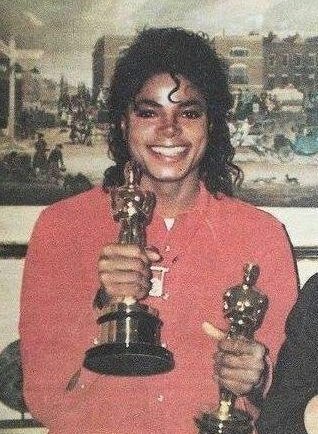 mjjhugs's tweet photo. they gave him that oscar for his pretty smile and that hair strand it's true https://t.co/SRjT2pC6GT