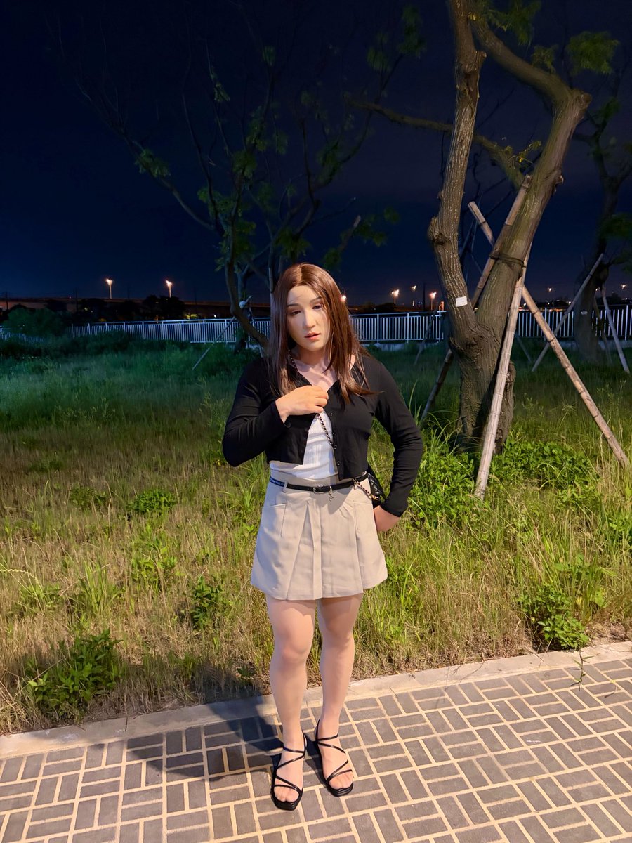TFDoll's tweet photo. 第一次總是要出門晃一下🚶‍♀️‍➡️🚶‍♀️‍➡️
看看能不能融入環境

#女裝娘 #紫薇 #M32 #普妝 
#偽娘 #迪美斯 #femalemask
#Dreammask #DreammaskStudio https://t.co/hlkzNLWWWX