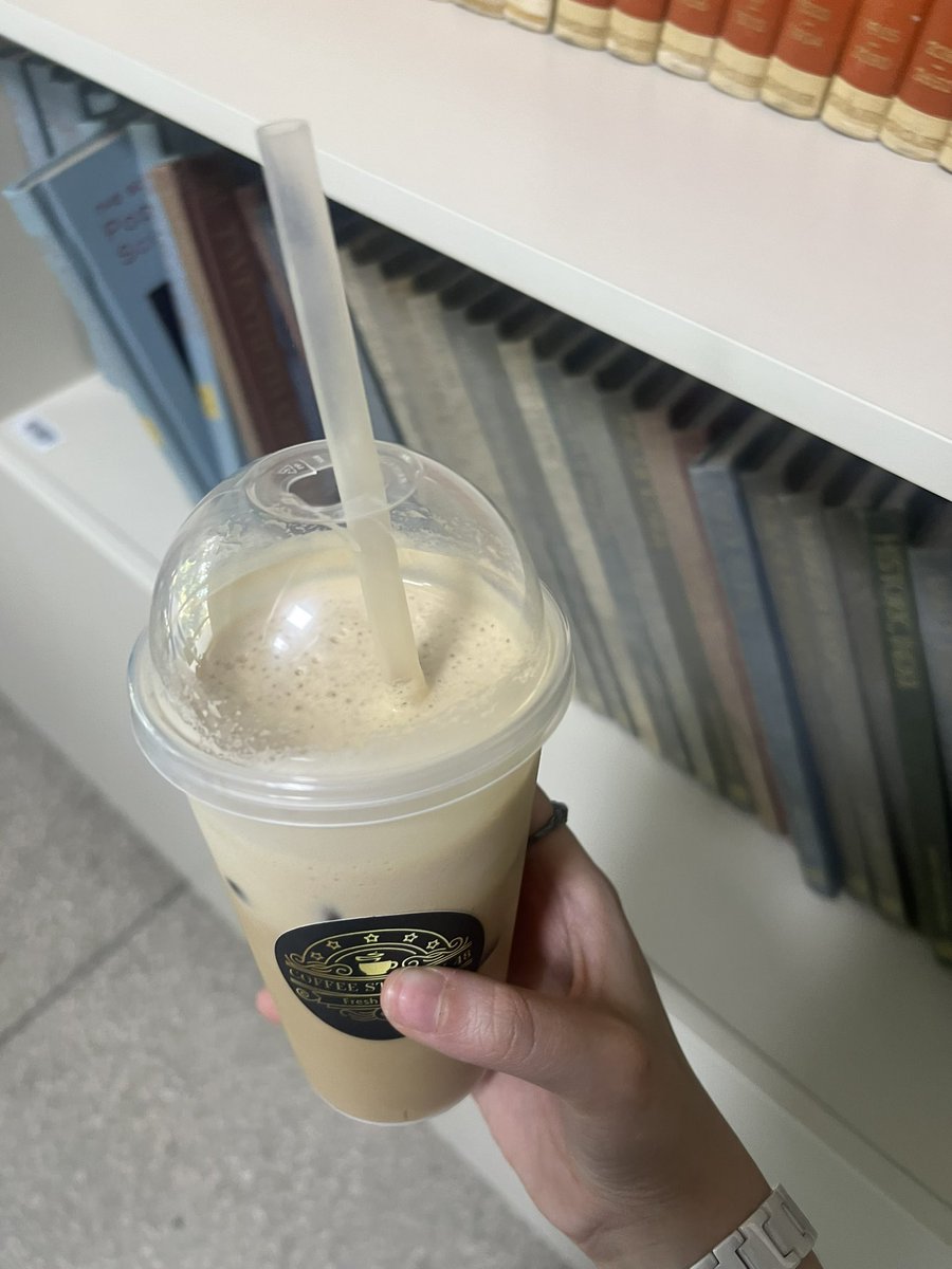 vcuslii's tweet photo. بحصص الباثولوجي لازم دايماً جوجل يكون شغال عندي من سؤال لسؤال https://t.co/Qoqen5giZO