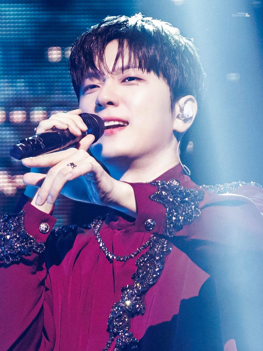 lululalakaka's tweet photo. Crop. https://t.co/JzN2qMhTi2