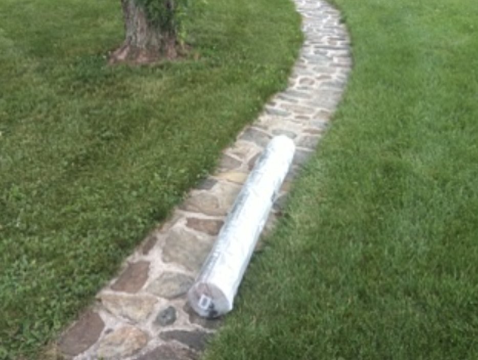 drgurner's tweet photo. Just had a rug delivered from @FedEx to be dropped "at the front door."

People are really out there doing the minimum. https://t.co/gB7HZgZwug