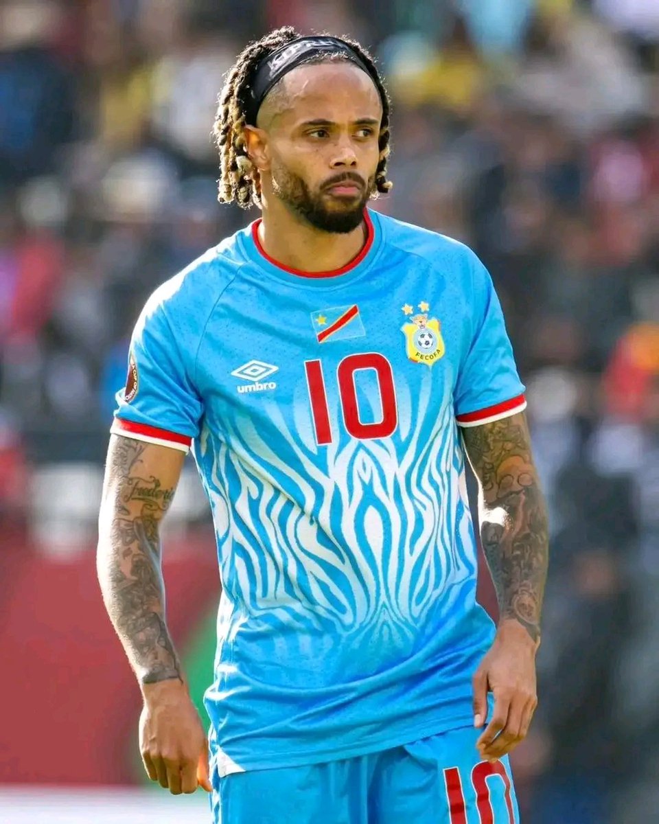 FistonKafu82254's tweet photo. 🚨 Sans #Bakambu sur le banc mais avec Théo bongonda, Mbuku et Wissa en attaque, voici le 11 de départ des #léopards pour affronter la #Roja.
1. #Mpasi
2. #Bissaka
3. #Tuanzebe
4. #Mbemba
5. #Mukau
6. #Moutoussamy
7. #Joris
8.#Sadiki
9. #Mbuku
10.#Bongonda
11. #Wissa https://t.co/mwibeR11WI