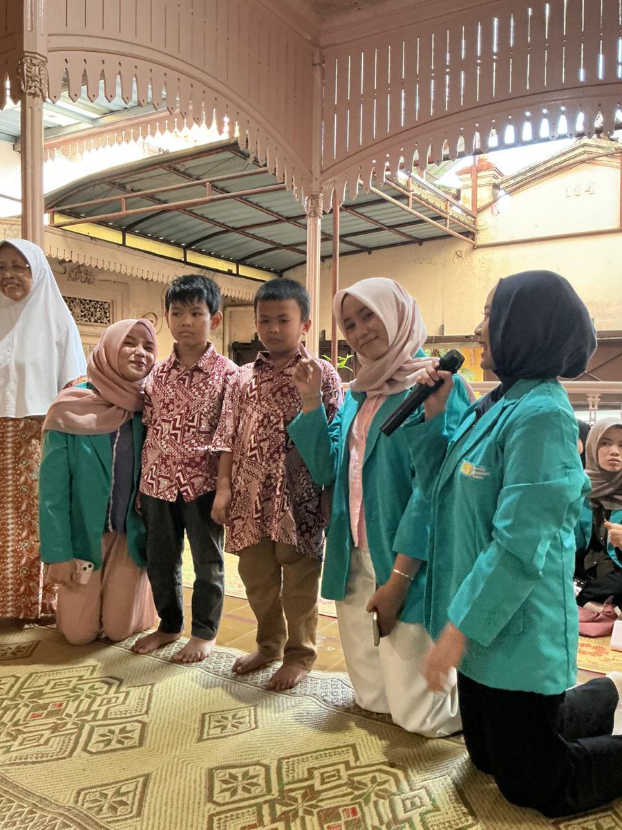 cipunkgg's tweet photo. hahaha seru bgt bisa ngisi materi di santunan anak yatim, kangen bgt https://t.co/J45gbqk0oN
