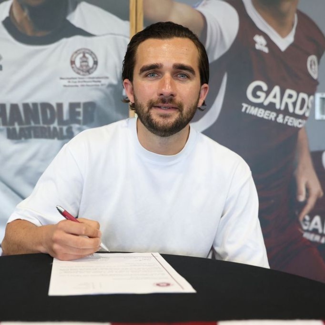 OfficialClarets's tweet photo. We are delighted to welcome back Jack Bridge on a multi-year deal from Southend United! ✍️

#ClaretsTogether