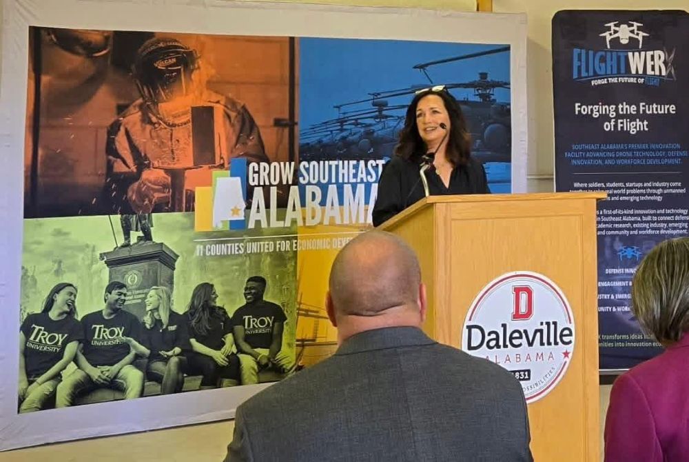 DaleOzarkALEDC's tweet photo. Flightwerx is preparing to enter phase two, where it will create an innovation hub for students and researchers in Southeast Alabama. Learn more about this drone training and development facility. https://t.co/s3QXljgoHS https://t.co/wn6qHmz5Z3