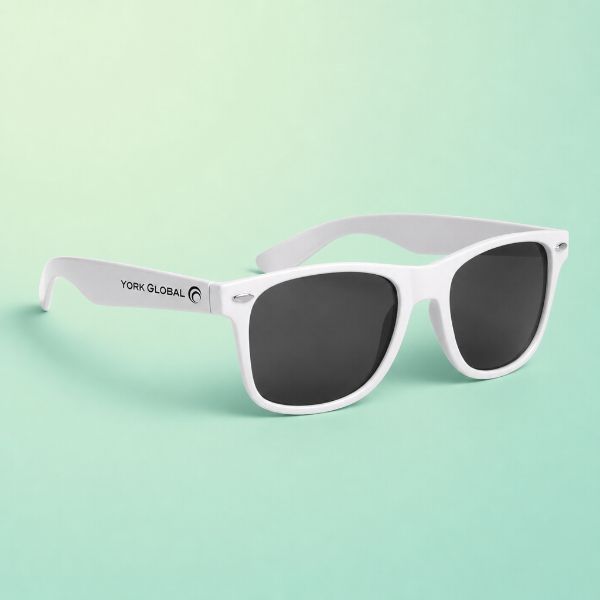 promo_leaf's tweet photo. Sunshine, travel, outdoor events, and your logo. ☀️

Explore our summer essentials collection featuring sunglasses, water bottles, beach towels, bags, cooling towels, and more. The perfect way to keep your brand visible all season long. 
#summerpromo #promoleaf https://t.co/LNlZ4CboEF
