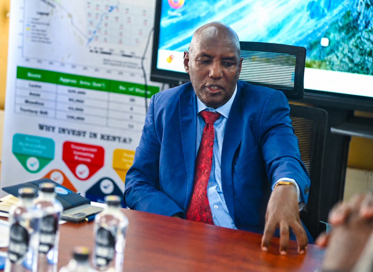 harsama_kello's tweet photo. Today,I held  inaugural familiarization meeting with departmental heads and senior officers of the State Department for Petroleum @SDP_KE. The engagement provided an opportunity to understand the Department’s mandate, ongoing programmes, and strategic priorities. https://t.co/ZxlyMm5RLq