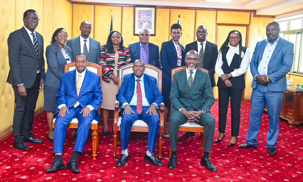 harsama_kello's tweet photo. Today,I held  inaugural familiarization meeting with departmental heads and senior officers of the State Department for Petroleum @SDP_KE. The engagement provided an opportunity to understand the Department’s mandate, ongoing programmes, and strategic priorities. https://t.co/ZxlyMm5RLq