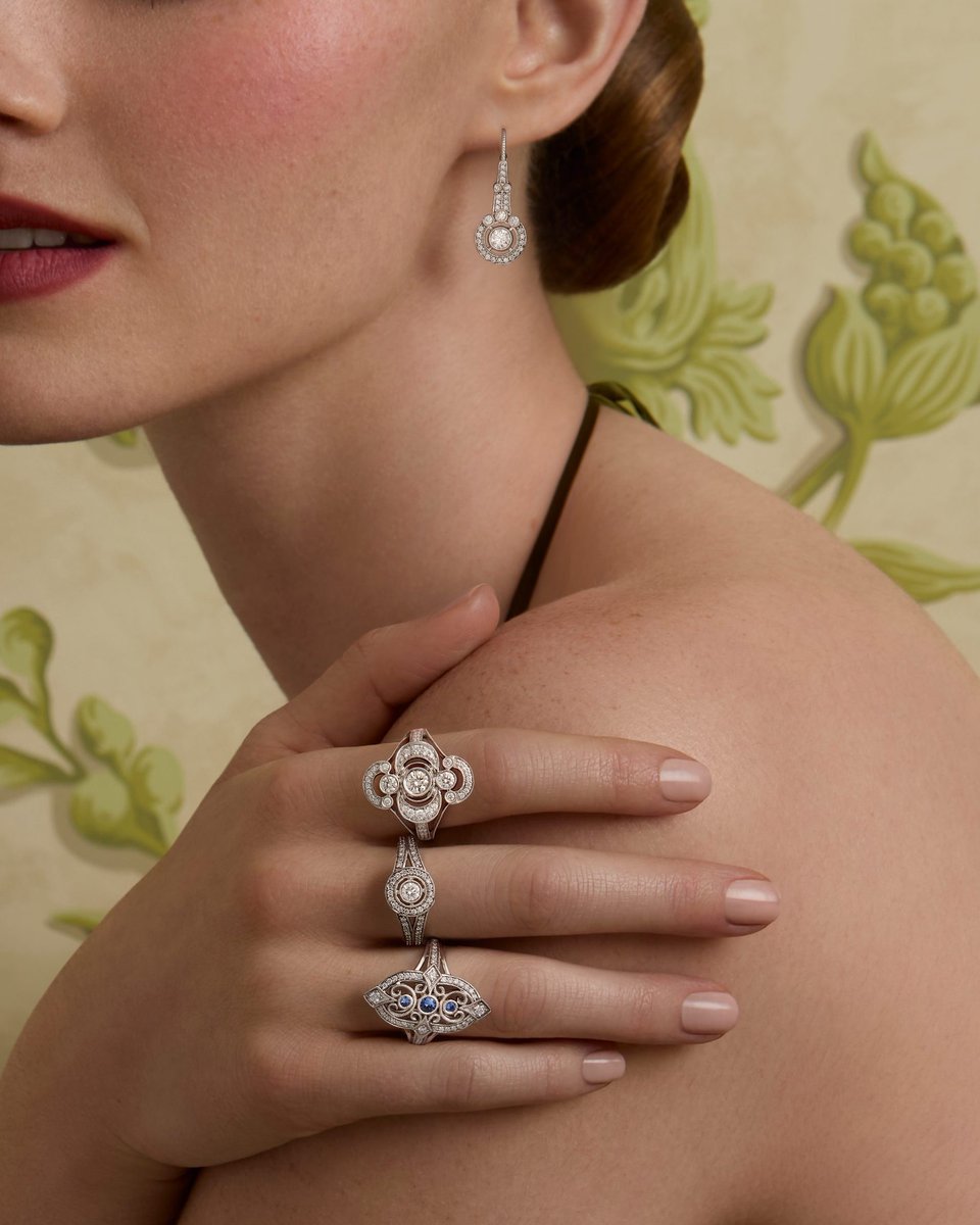 Le_Vian's tweet photo. Four pieces. Timeless allure.
π€ https://t.co/d3Jw4QRN5O
#VintageInspired #RingStack #DropEarrings https://t.co/qHooRmXITa