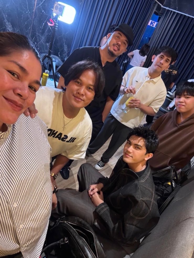 jarrenlundunboy's tweet photo. thank you team!! 🙌🙌

JARREN IGNITES NOCTOS LIVE https://t.co/1bKSPLkaZy